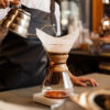 Preparación de café filtrado con cafetera Chemex 600 ml