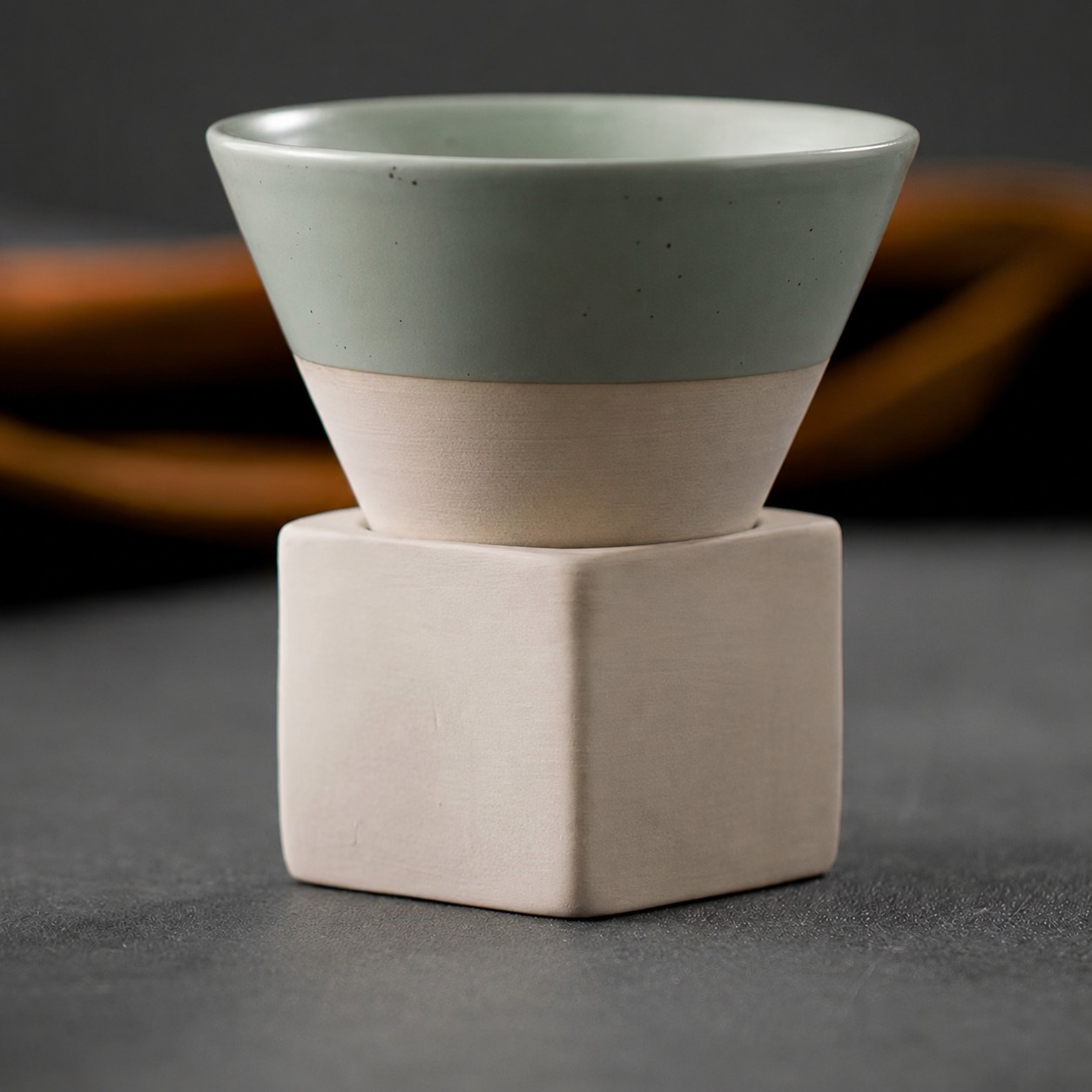 Taza cónica de cerámica verde de 100 ml
